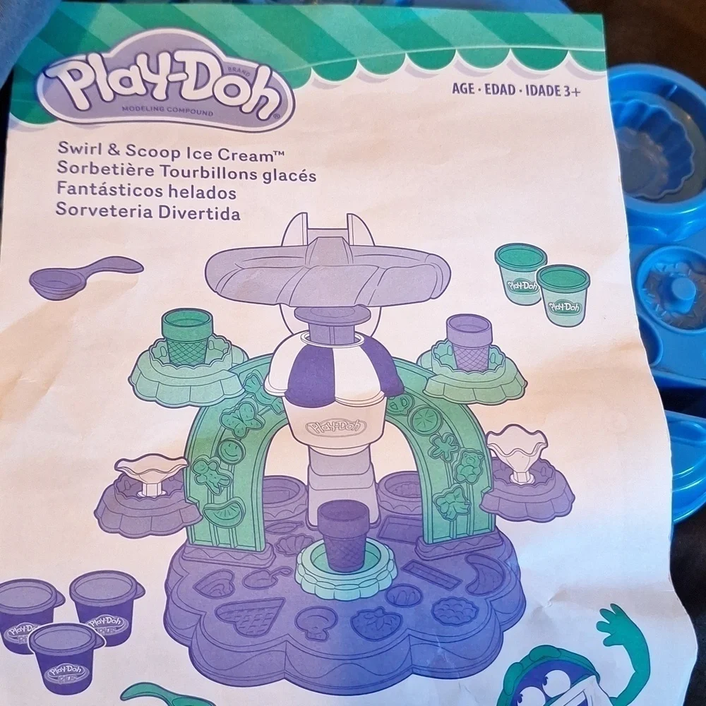 Play-Doh Cookie Cutters Ice Cream Playsets Lot
